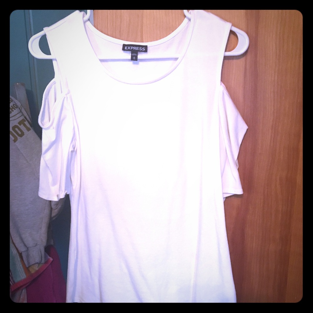 Cold shoulder top